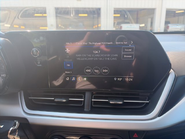 Used 2026 Chevrolet Trax LS FWD image 19