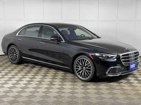 Used 2022 Mercedes-Benz S 500 4MATIC image 2