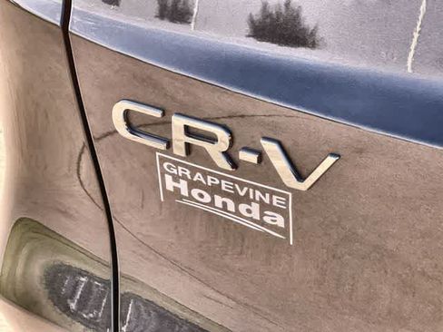 Used 2025 Honda CR-V EX image 8