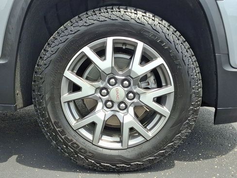 Used 2023 GMC Acadia SLT w/ LPO, Floor Liner Package FWD image 27