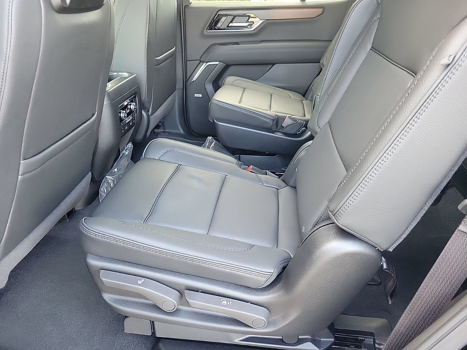 New 2026 GMC Yukon Denali w/ Advanced Technology Package RWD image 13