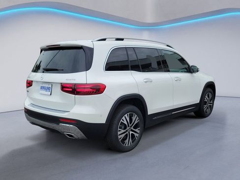 New 2025 Mercedes-Benz GLB 250 4MATIC image 4