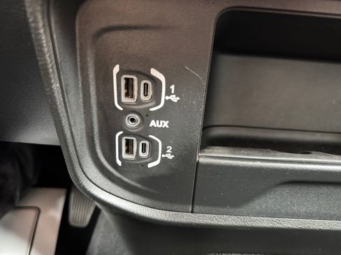 Used 2024 RAM 2500 Big Horn image 27