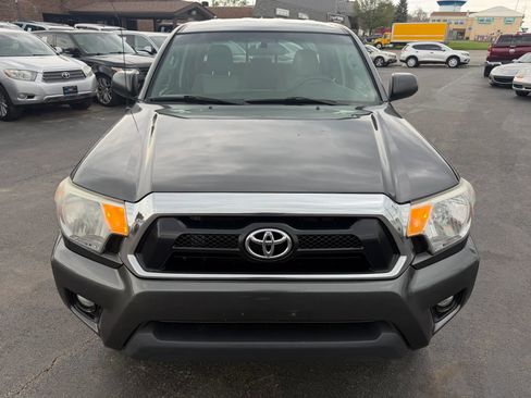 Used 2014 Toyota Tacoma 4x4 Double Cab w/ SR5 Package image 9