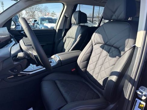 New 2026 BMW X7 xDrive40i w/ Premium Package image 4