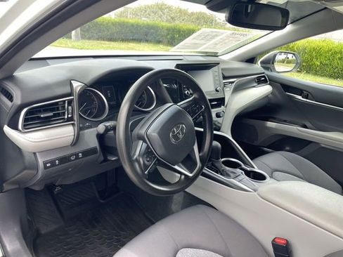 Used 2024 Toyota Camry LE w/ Convenience Package FWD image 10