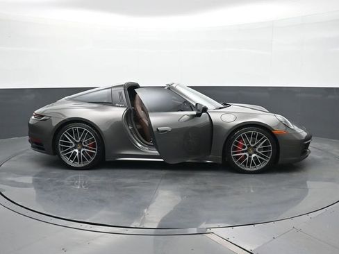 Certified 2024 Porsche 911 Targa 4S AWD/4WD image 29