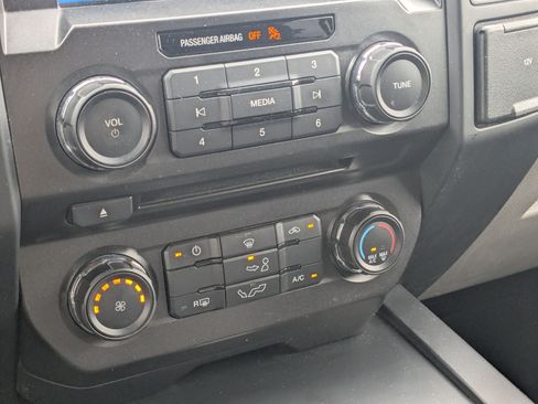Used 2018 Ford F150 XL w/ Equipment Group 101A Mid AWD/4WD image 24