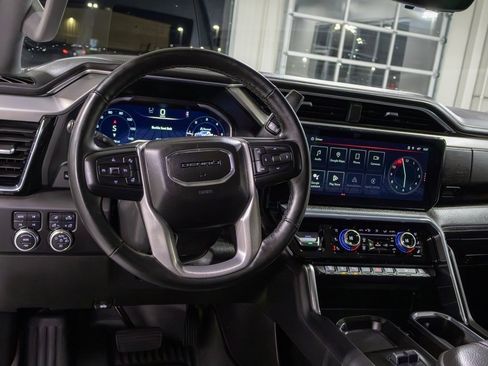 Used 2024 GMC Sierra 3500 Denali w/ Denali Reserve Package image 16