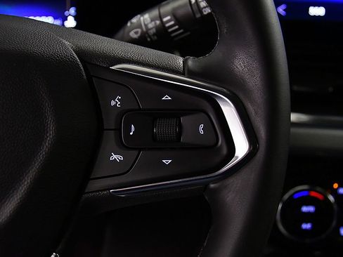 Used 2025 Chevrolet Trax LT w/ Driver Confidence Package image 20