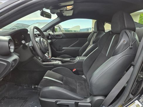 Used 2024 Toyota GR86 Premium RWD image 17