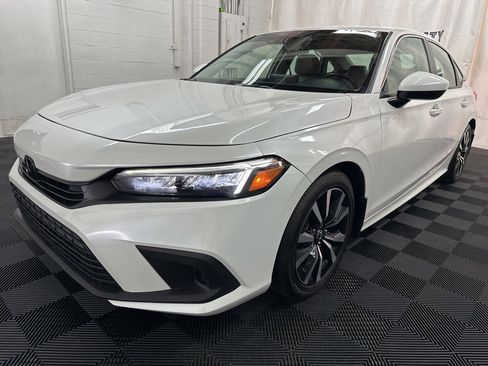 Used 2024 Honda Civic EX image 4