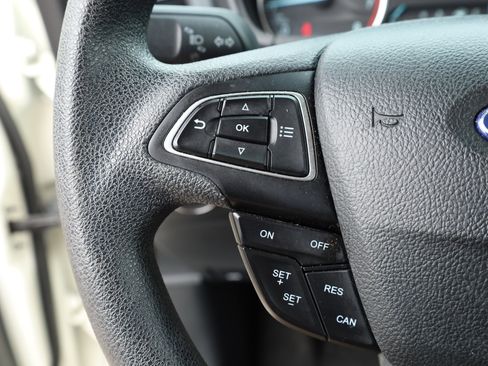 Used 2021 Ford EcoSport SE w/ SE Convenience Package image 16