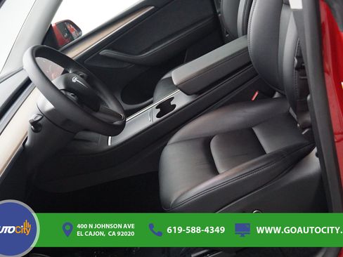 Used 2023 Tesla Model Y Performance AWD/4WD image 9