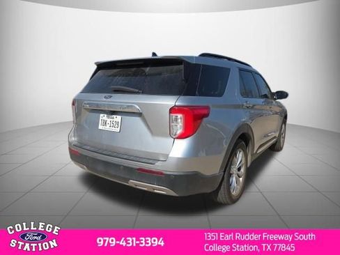 Used 2021 Ford Explorer XLT w/ Equipment Group 202A image 4