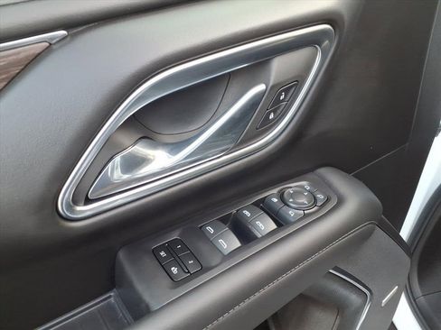 Used 2024 Chevrolet Tahoe Z71 w/ Luxury Package image 17