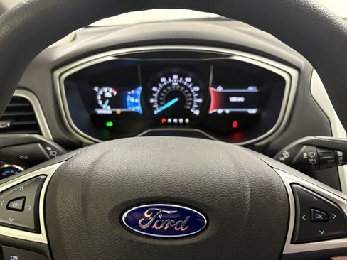 Used 2016 Ford Fusion SE FWD image 29