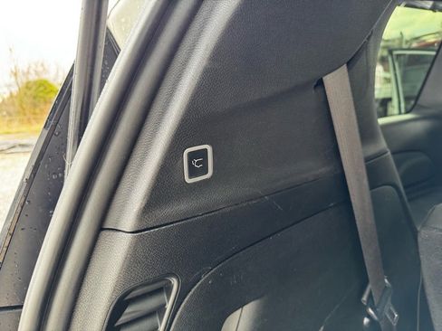 Used 2018 Chrysler Pacifica Touring Plus w/ S Appearance Package image 19