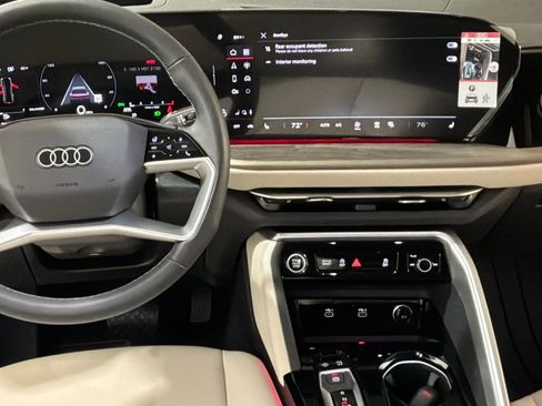 New 2025 Audi Q5 2.0T Premium Plus image 18