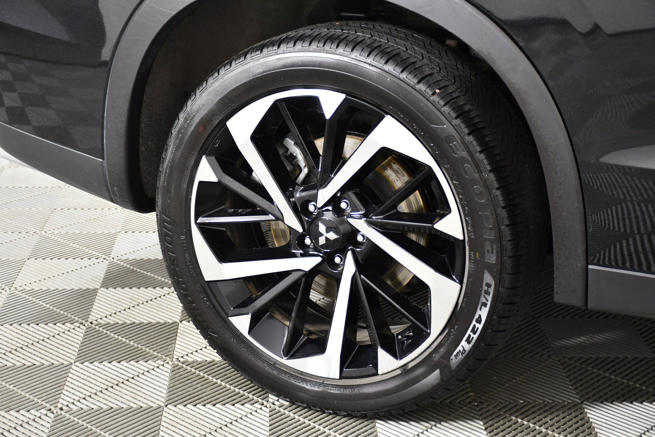 Used 2025 Mitsubishi Outlander SE AWD/4WD image 55