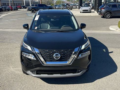 Used 2021 Nissan Rogue SL w/ Premium Package image 2