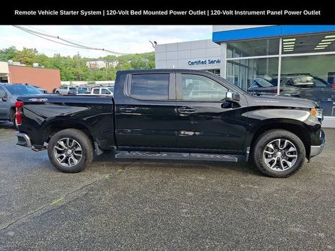 Used 2023 Chevrolet Silverado 1500 LT AWD/4WD image 10