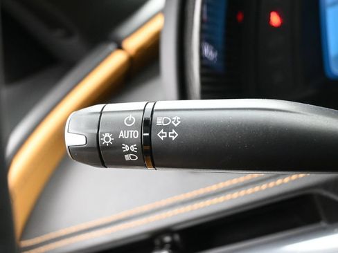 Used 2020 Chevrolet Corvette Stingray Preferred Cpe w/ 2LT Preferred Equipment Group RWD image 17