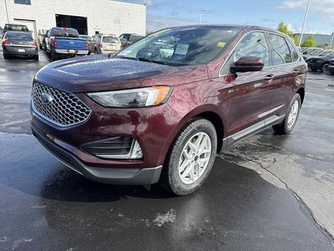 Certified 2023 Ford Edge SEL w/ Convenience Package AWD/4WD image 2