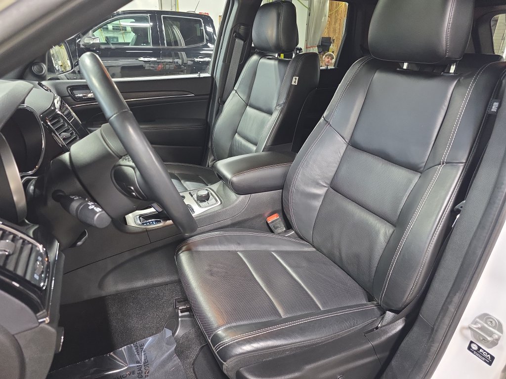 Used 2021 Jeep Grand Cherokee Limited w/ Quick Order Package 28K 80th AWD/4WD image 15