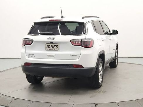 Used 2024 Jeep Compass Latitude AWD/4WD image 7