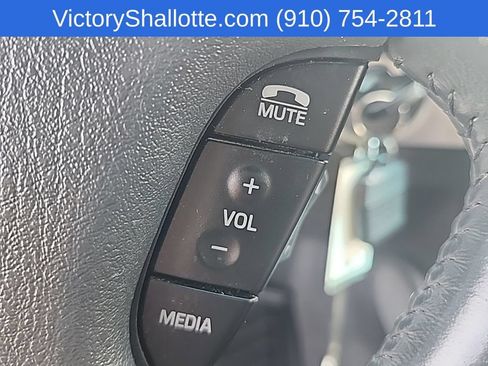 Used 2002 Ford Thunderbird RWD image 10