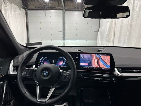 Used 2025 BMW X1 xDrive28i image 16