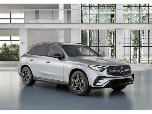 Used 2026 Mercedes-Benz GLC 300 4MATIC image 11