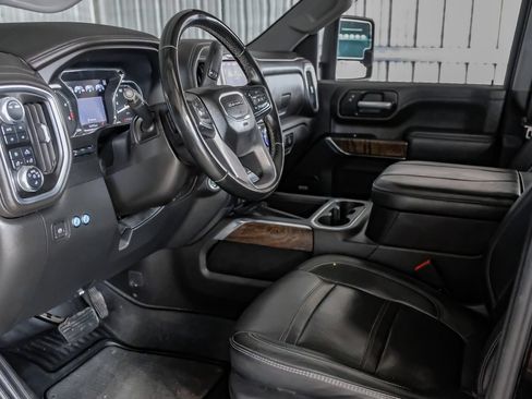 Used 2023 GMC Sierra 2500 Denali w/ Denali Black Diamond Edition AWD/4WD image 14