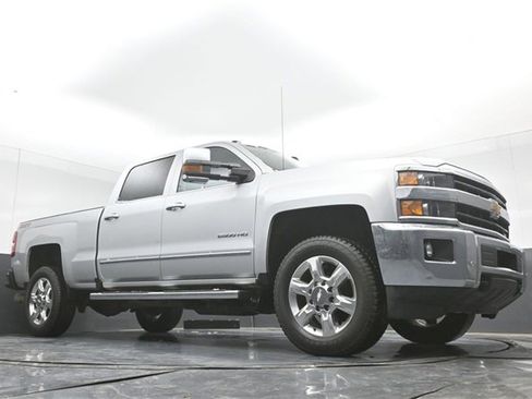 Used 2019 Chevrolet Silverado 2500 LTZ w/ Duramax Plus Package image 27