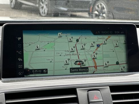 Used 2017 BMW 330e RWD image 17