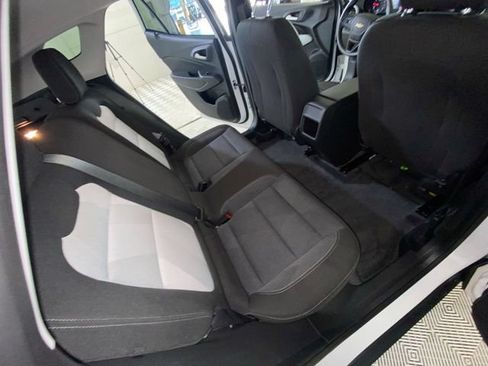 Used 2024 Chevrolet Trax LS w/ LS Convenience Package FWD image 32