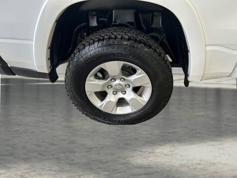 Used 2025 RAM 1500 Big Horn AWD/4WD image 23