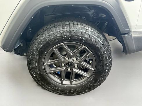Used 2024 Jeep Wrangler Unlimited Sport AWD/4WD image 24