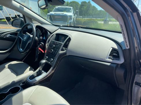 Used 2013 Buick Verano FWD image 26