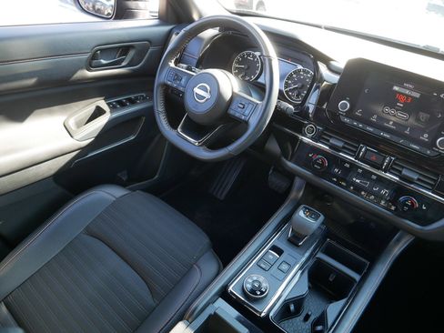 Certified 2024 Nissan Pathfinder Rock Creek image 9