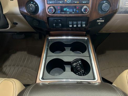 Used 2011 Ford F350 Lariat w/ Lariat Interior Pkg image 27