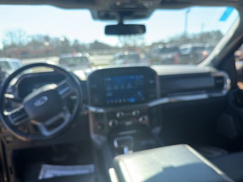 Used 2022 Ford F150 Lariat image 22