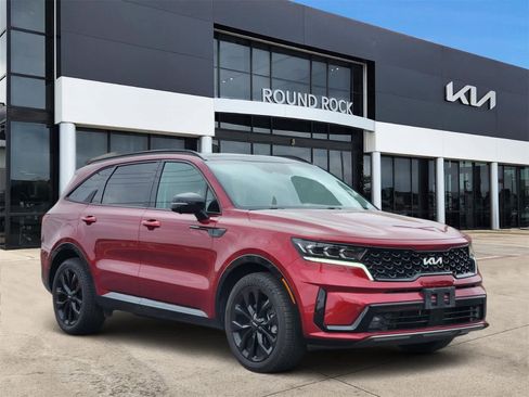 Certified 2022 Kia Sorento SX image 3