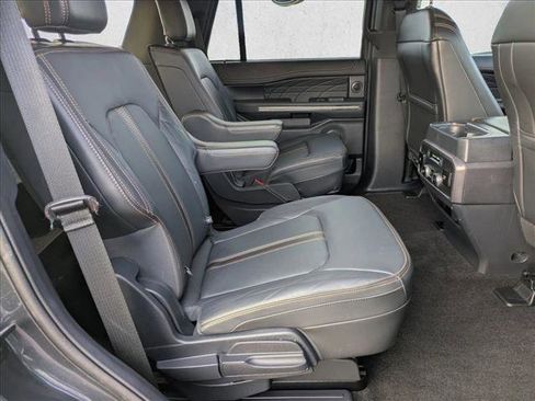 Used 2023 Ford Expedition Platinum image 20