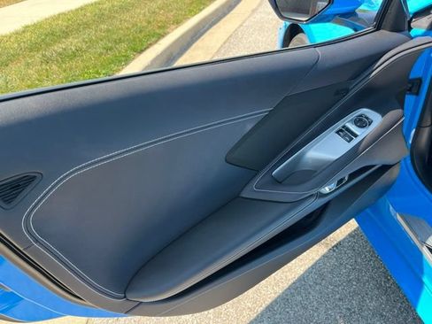 Used 2021 Chevrolet Corvette Stingray Coupe w/ 1LT RWD image 6