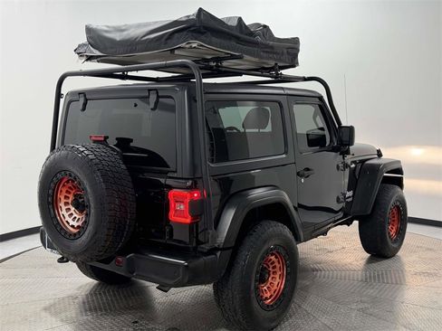 Used 2018 Jeep Wrangler Sport S image 6