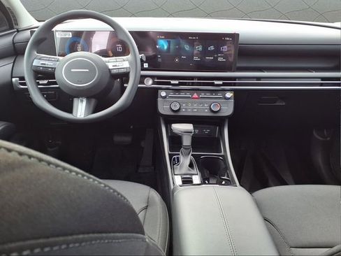 New 2026 Hyundai Tucson SE image 15