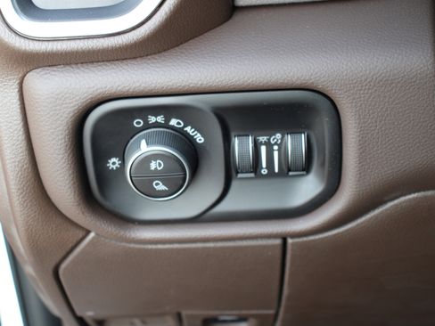 New 2025 RAM 2500 Laramie image 10