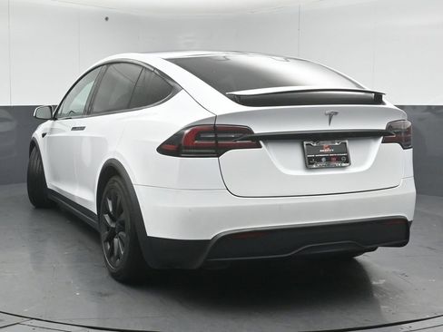 Used 2022 Tesla Model X image 6